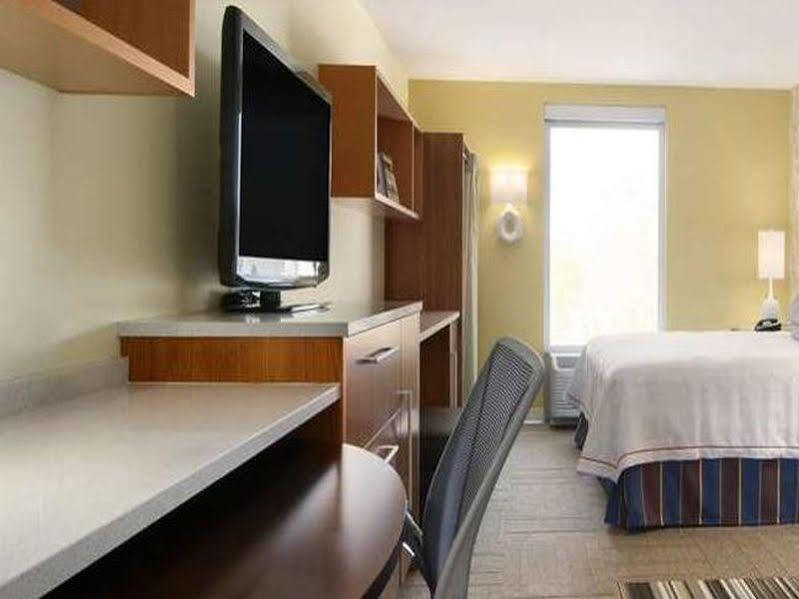 โฮมทู สวีตส์ บาย ฮิลตัน โอมาฮา เวสต์ Hotel ภายนอก รูปภาพ